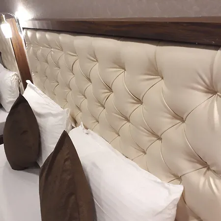 Hotel Garden Creek Residency Near Airport 3*