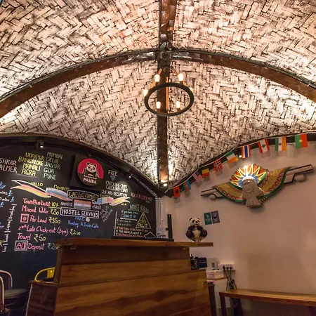 Hostel Backpacker Cowies Mumbai
