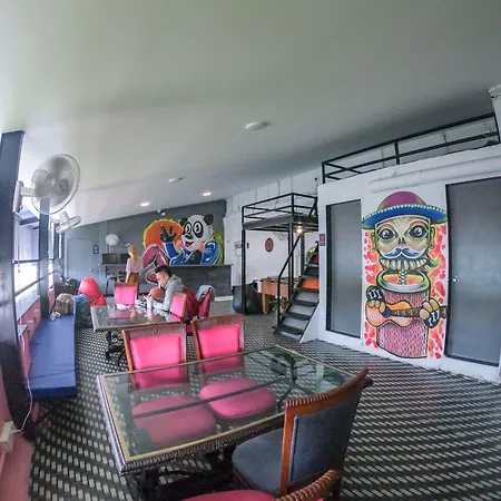 Backpacker Cowies Hostel Mumbai