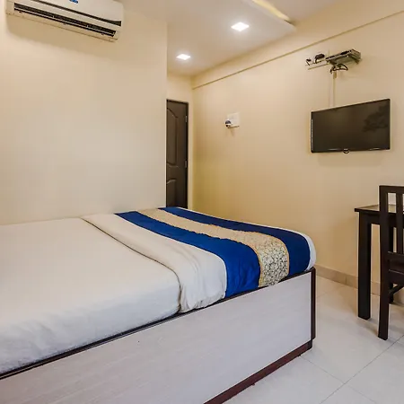 Hotel O Royal Grand Near Chhatrapati Shivaji International Airport 3*