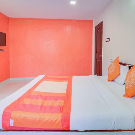 Oyo 9748 Girgaon Palace 3* Mumbai
