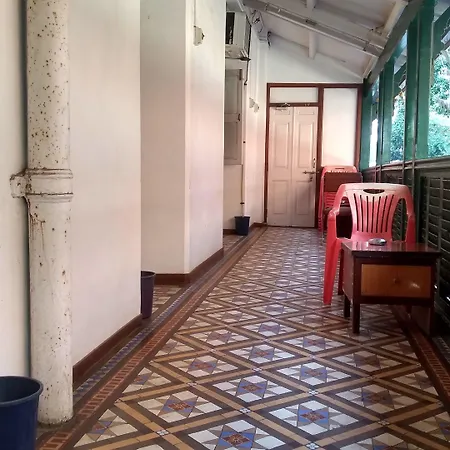 Carlton - Behind Taj Mahal Palace Colaba 2* Mumbai