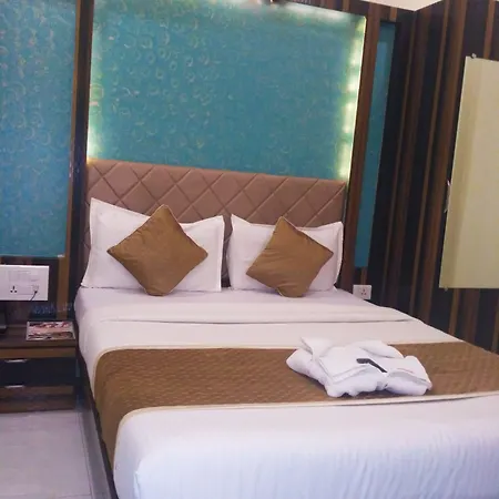 Avenue Hotel 2*
