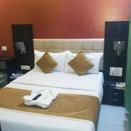Avenue Hotel