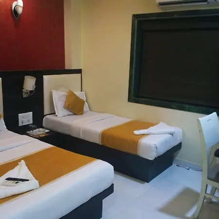 Avenue Hotel