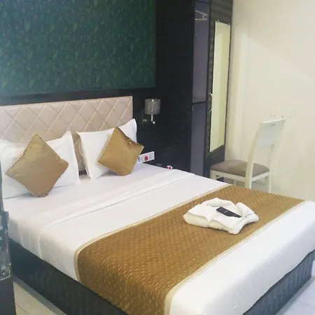 Avenue Hotel 2*