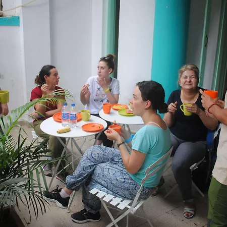 Mantra Hostel *