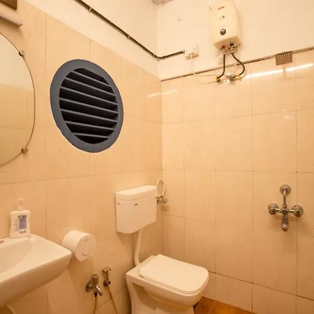 Mantra Hostel *