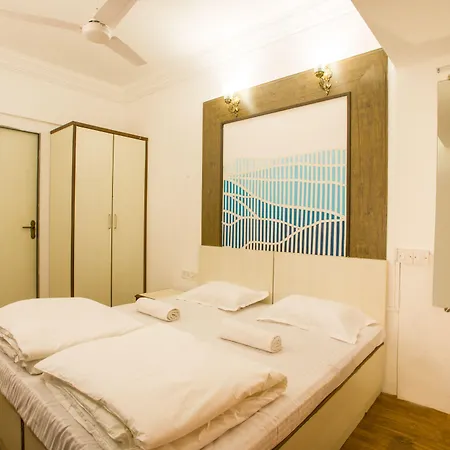 Mantra Hostel *