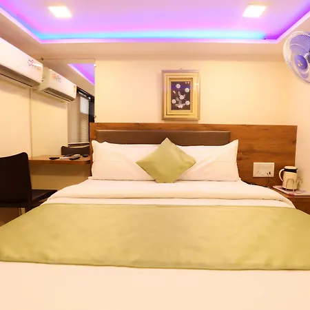 Hotel Happyland