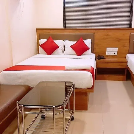 Hotel Happyland Mumbai