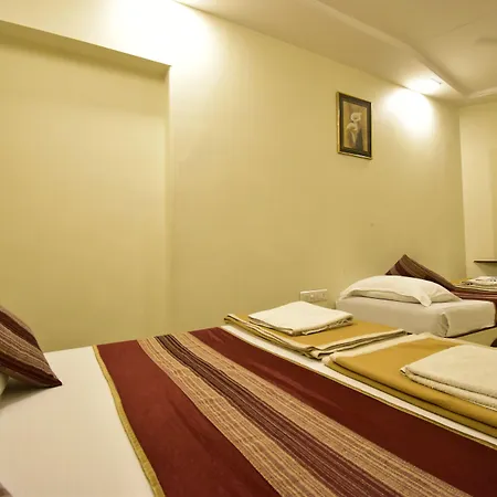 Kalpana Palace, 2*