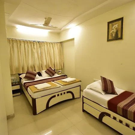 Kalpana Palace, Hotel