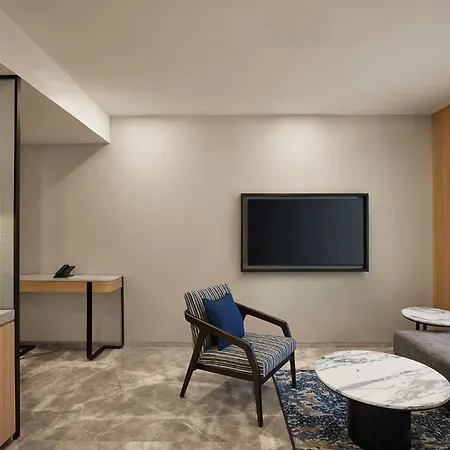 Fairfield By Marriott Andheri West Hotel