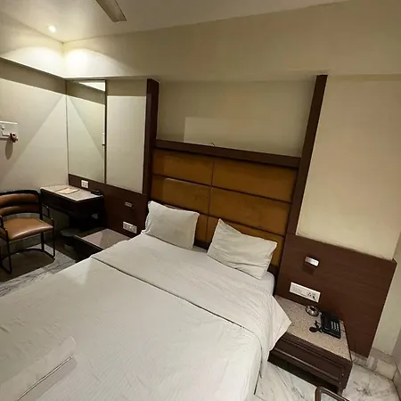 Hotel Pravasi Residency