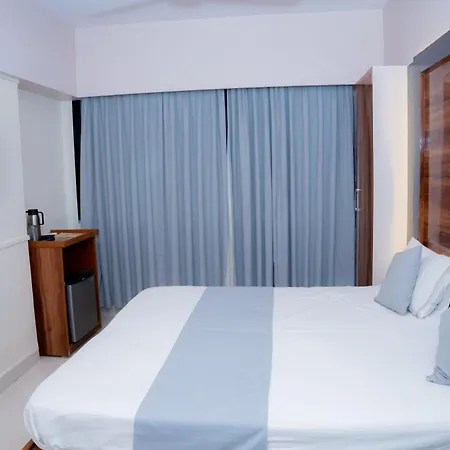 Woodland Hotel 2*