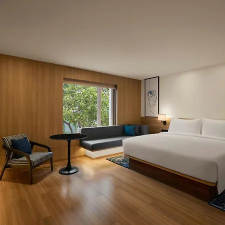 Fairfield By Marriott Andheri West 4*
