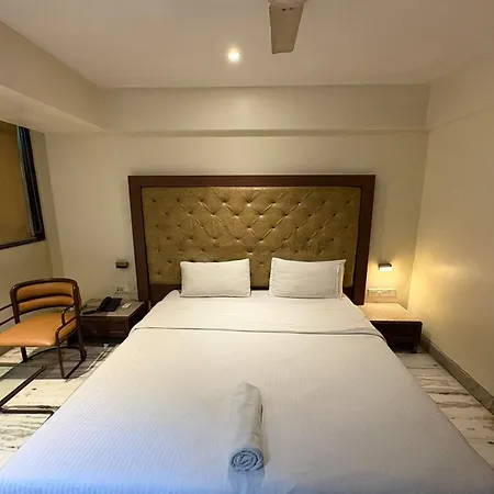 Hotel Pravasi Residency