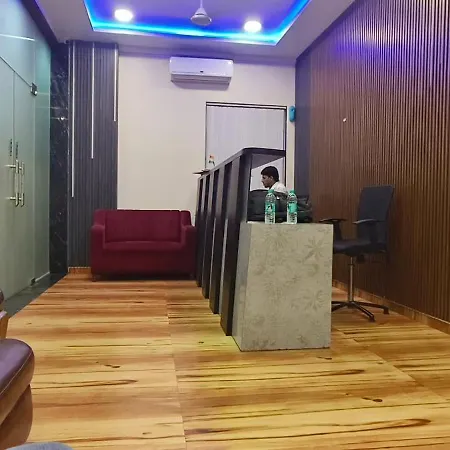 Hotel Fabhotel Kamal