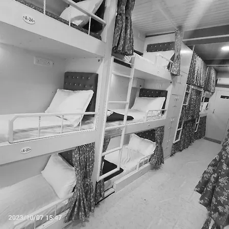 Retreats At Marol Dorm - Near International Airport Hostel Mumbai