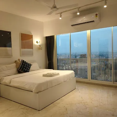Anya 2bhk Near Bkc - Modern, Calm & Connected * Mumbai