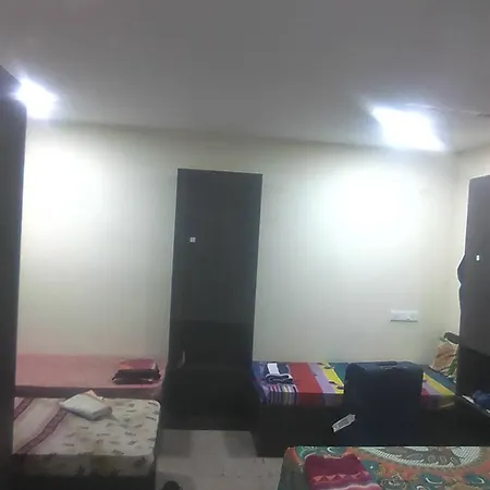 Kedwin And Pg Apartment Mumbai