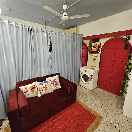 Retro Bandra - Cozy Comfort In A Heritage Village Mumbai