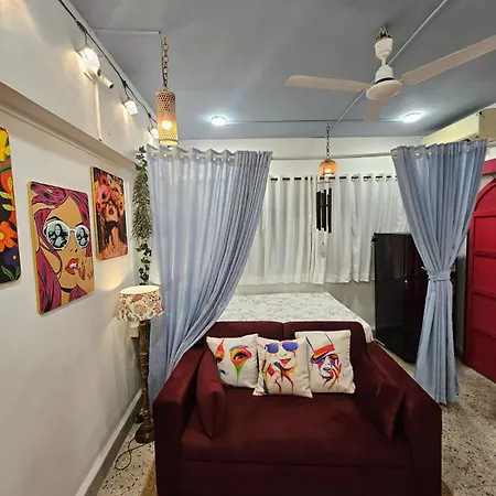 Apartment Retro Bandra - Cozy Comfort In A Heritage Village Mumbai
