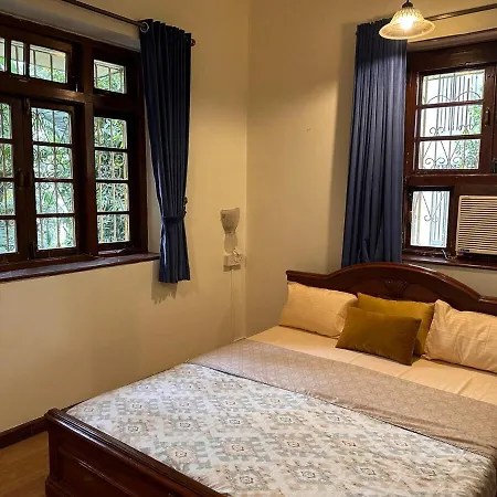 Apartment House Of Bandra
