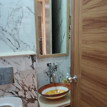 Apartment Anya 2bhk Near Bkc - Modern, Calm & Connected Mumbai