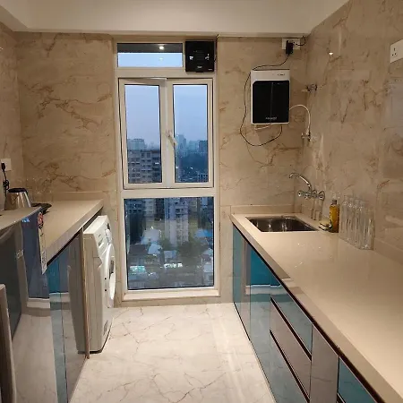 Anya 2bhk Near Bkc - Modern, Calm & Connected * Mumbai