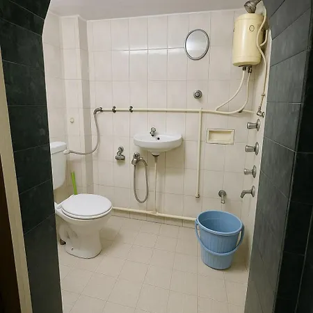 Apartment Retro Bandra - Cozy Comfort In A Heritage Village *