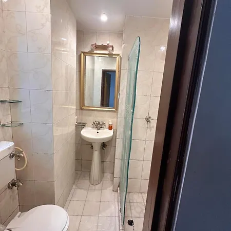 Apartment House Of Bandra *