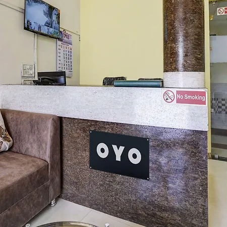 Oyo 845 Kailash Park Hotel Mumbai