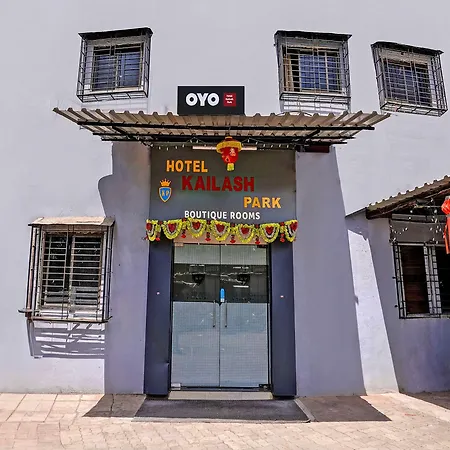 Hotel Oyo 845 Kailash Park Mumbai