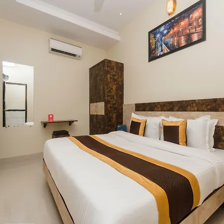 Hotel Fabhotel Embassy Grand 3*