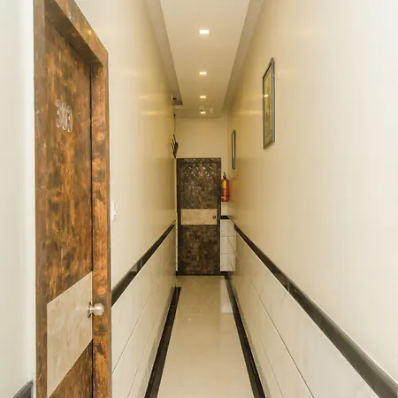 Hotel Fabhotel Embassy Grand 3*