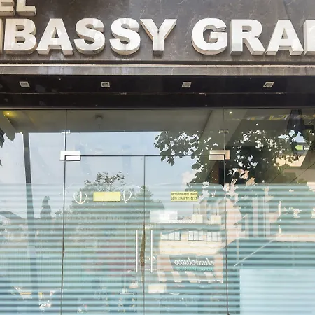 Hotel Fabhotel Embassy Grand