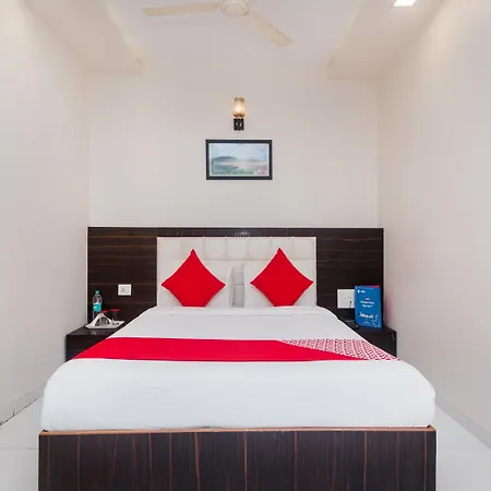 O Alfa Grand Near Chhatrapati Shivaji International Airport