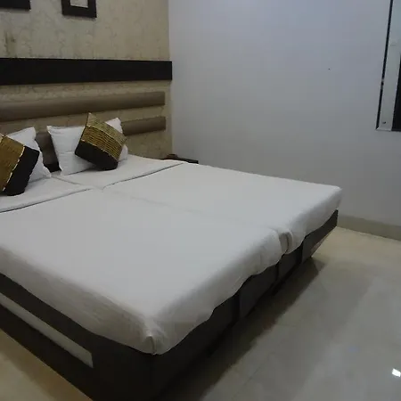 Bed & Breakfast Maangta 136 @ Cst Mumbai
