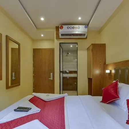 Hotel Residency Park Near Masjid Rly Station South