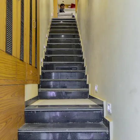 Hotel Residency Park Near Masjid Rly Station South