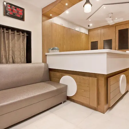 Hotel Residency Park Near Masjid Rly Station South Mumbai