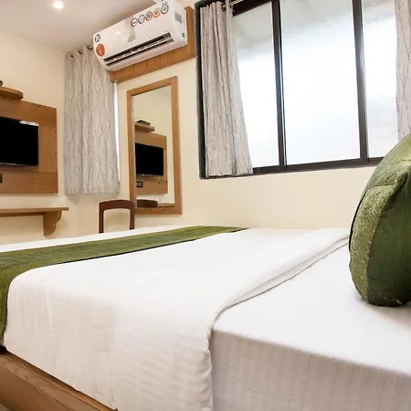 Hotel Residency Park Near Masjid Rly Station South