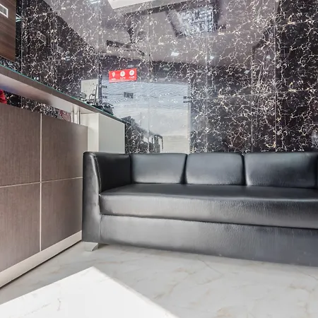 Zee Residency Hotel *
