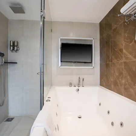 Aparthotel Ramee Techome