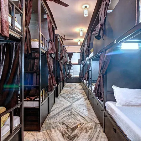 Sunshine Backpackers Airport Hostel Mumbai