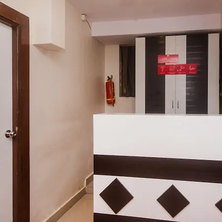 Hotel Oyo 22039 Bkc Grand 3*