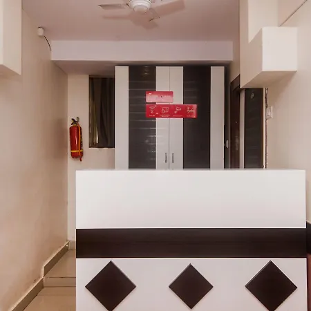 Oyo 22039 Bkc Grand Hotel 3*