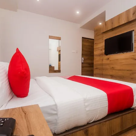 Oyo 22039 Bkc Grand Hotel Mumbai